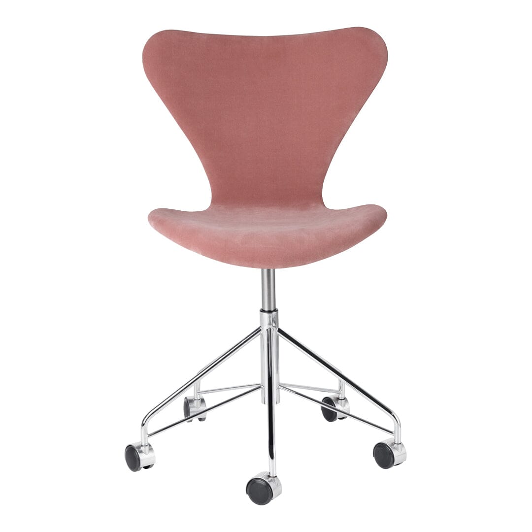 Series 7 Swivel Side Chair Full Upholstered Chairs Fritz Hansen 