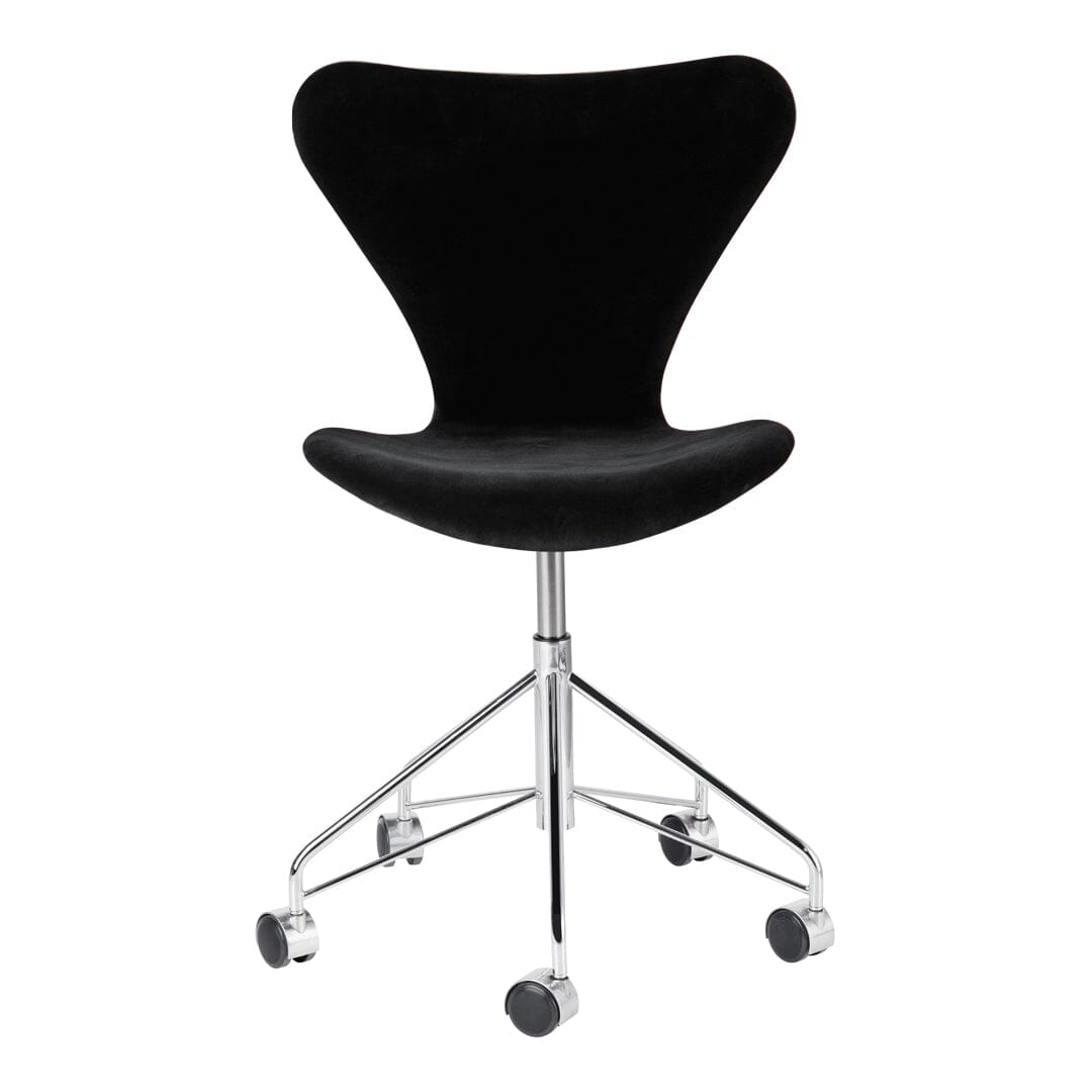 Series 7 Swivel Side Chair Full Upholstered Chairs Fritz Hansen 