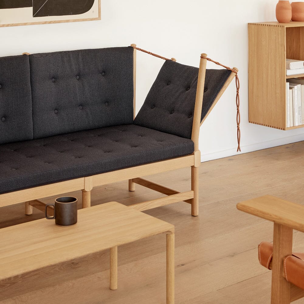 The Spoke-Back Sofa sofa Fredericia 