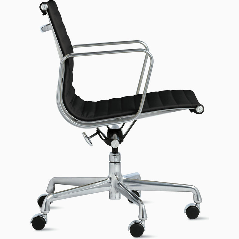 Eames Aluminum Group Management Chair task chair herman miller 