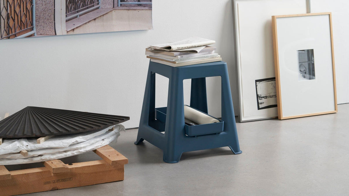 Chap Stackable Stool Stools Vitra 