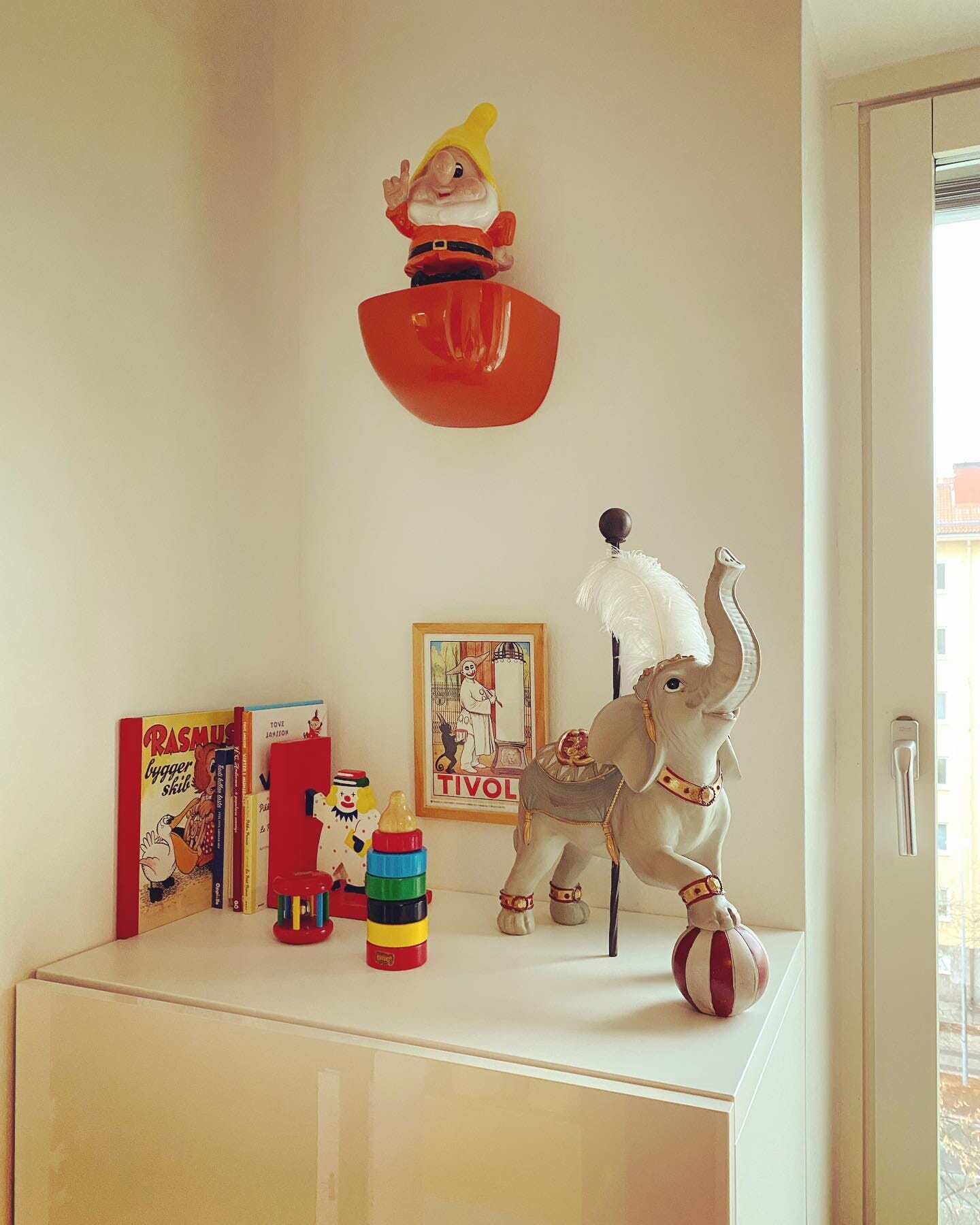 Corniches Shelves Vitra 