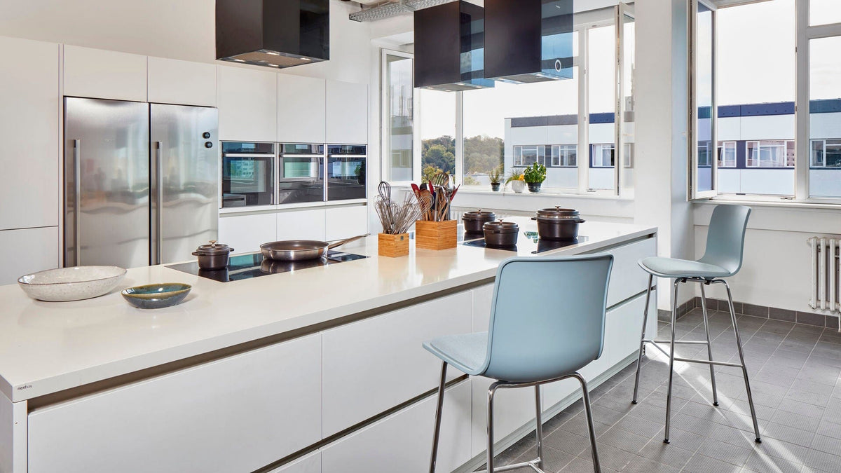 Hal RE Stool bar seating Vitra 