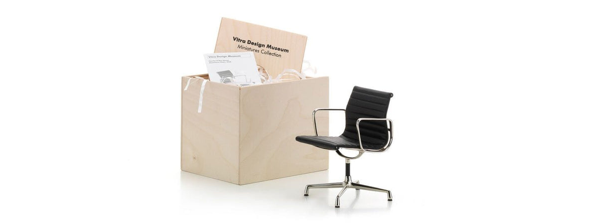 Miniature Eames Aluminium Management Chair by Vitra Art Vitra 