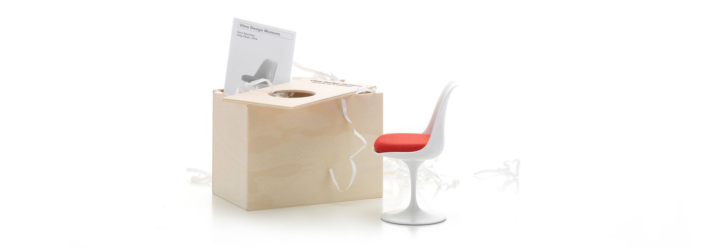 Miniature Saarinen Tulip Chair Art Vitra 