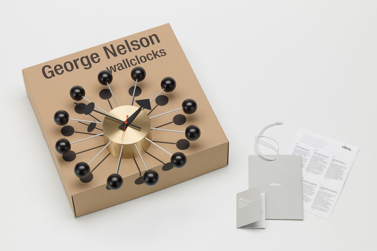 Nelson Ball Clock - Black / Brass Clocks Vitra 