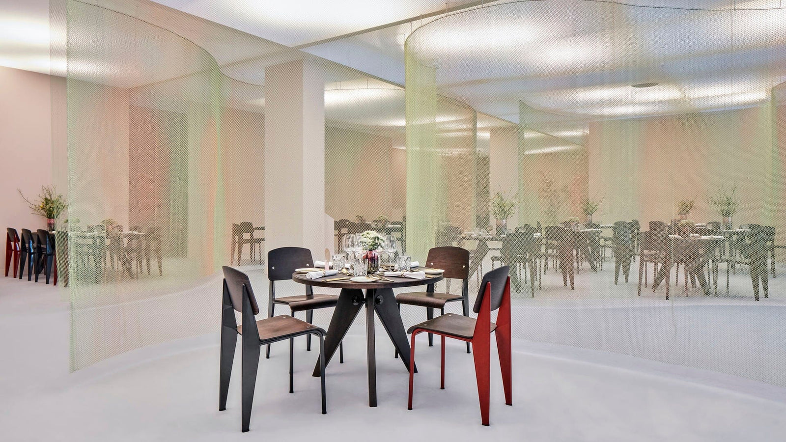 Prouvé Standard Chair Side/Dining Vitra 