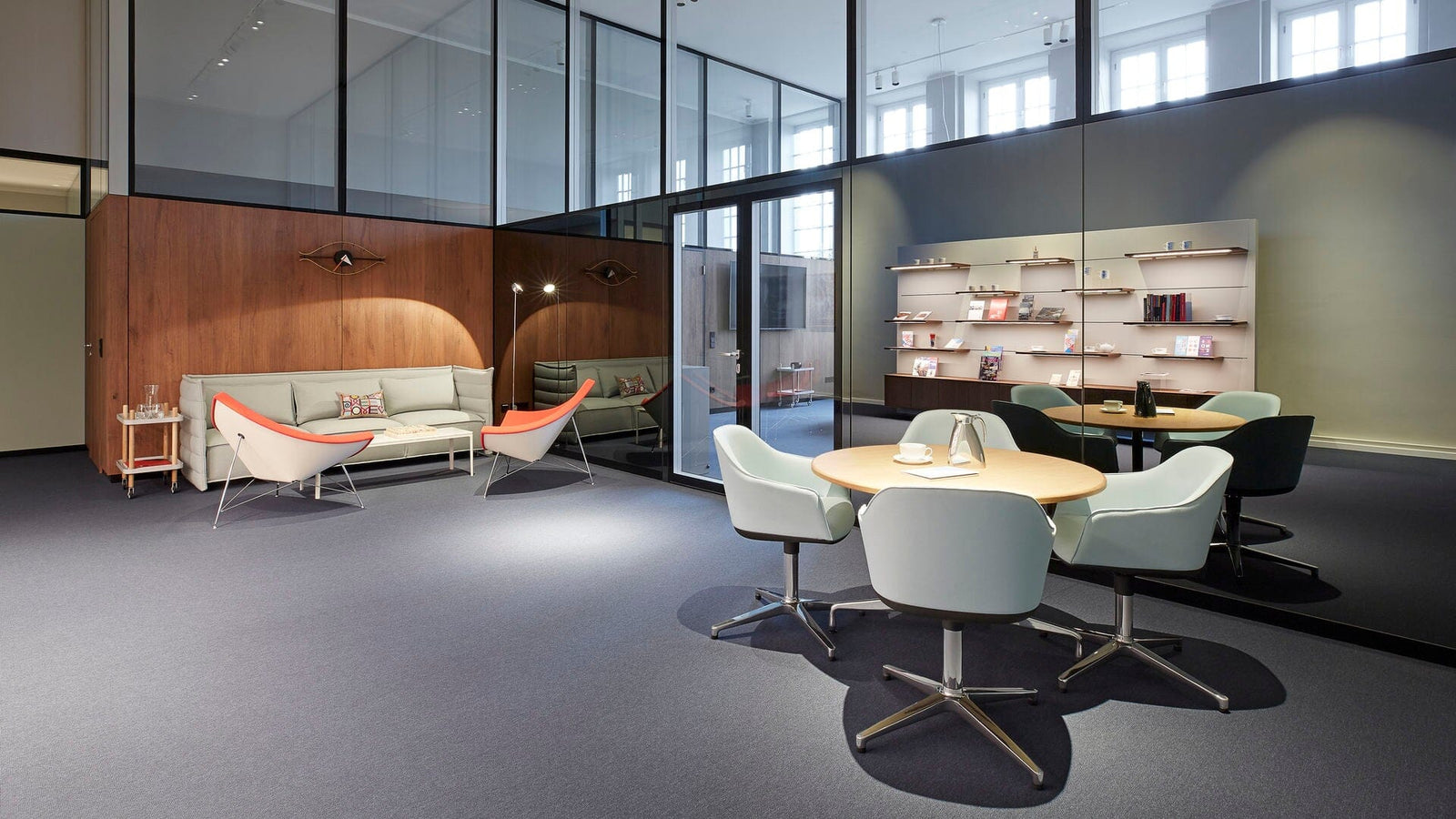 Softshell Chair With Four Star Base Side/Dining Vitra 