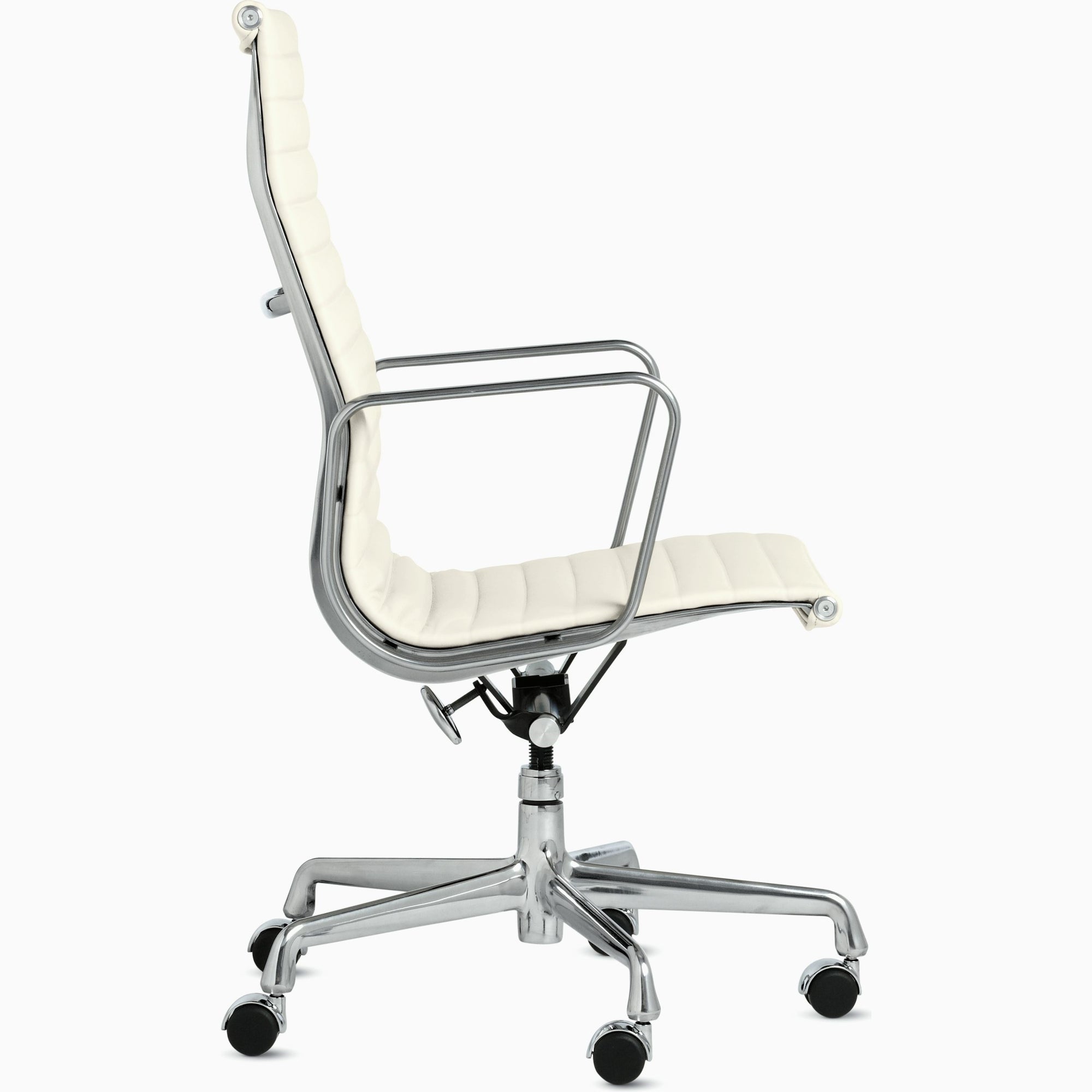 Eames Aluminum Group Executive Chair