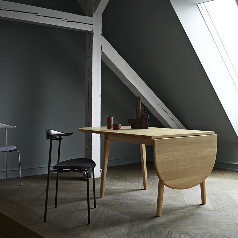 CH88p Stacking Chair With Upholstered Seat Side/Dining Carl Hansen 