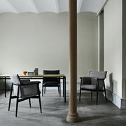 E005 Embrace Chair lounge chair Carl Hansen 