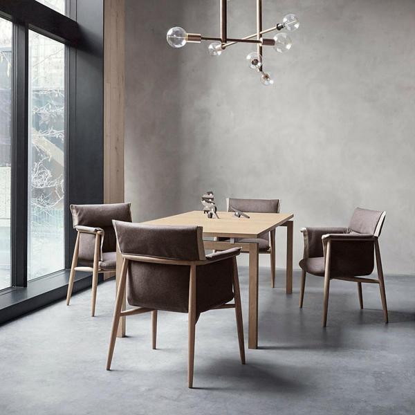 E005 Embrace Chair lounge chair Carl Hansen 