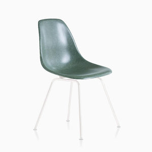 Eames Molded Fiberglass Side Chair 4-Leg Base Side/Dining herman miller White Base Frame Finish Dark Seafoam Seat and back Standard Glide