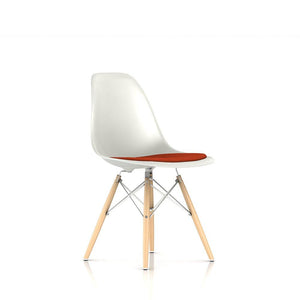 Eames Molded Dowel Base Side Chair with Seat Pad Side/Dining herman miller 