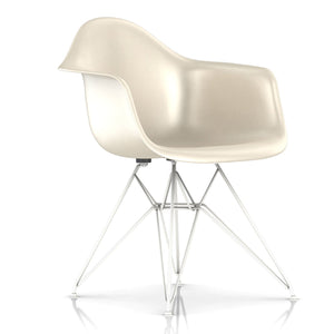 Eames Molded Fiberglass Wire Base Armchair Side/Dining herman miller White Base Frame Finish Parchment Seat and Back Standard Glide