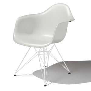 Eames Molded Plastic Arm Chair Wire Base / DAR Side/Dining herman miller White Base Frame Finish White Seat and Back Standard Glide