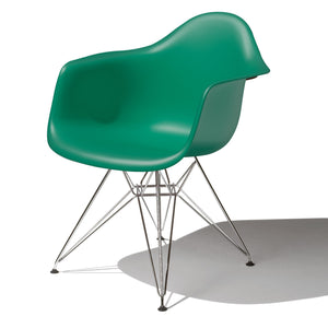 Eames Molded Plastic Arm Chair Wire Base / DAR Side/Dining herman miller Trivalent Chrome Base Frame Finish + $20.00 Kelly Green Seat and Back Standard Glide With Felt Bottom + $20.00