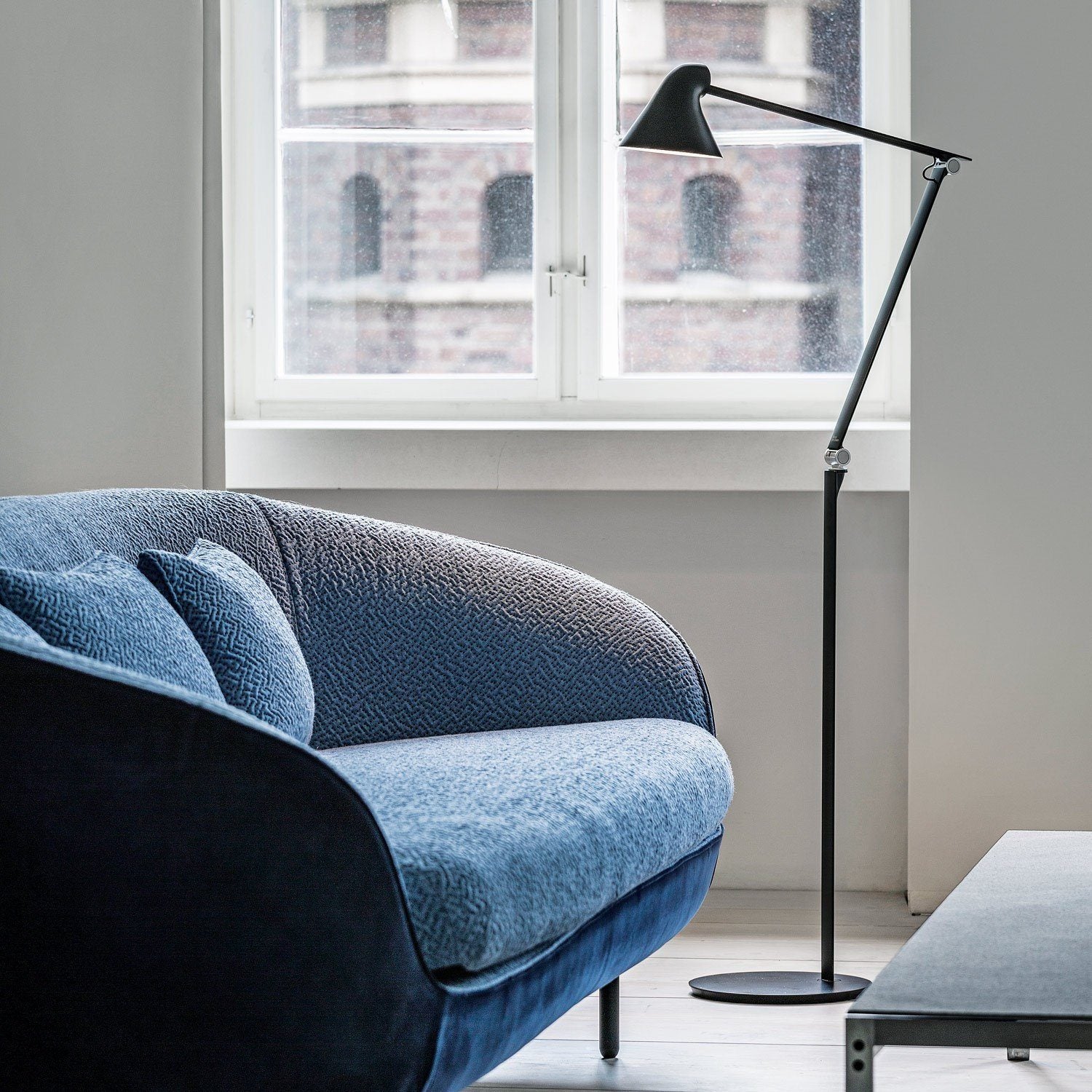 NJP LED Floor Lamp Floor Lamps Louis Poulsen 