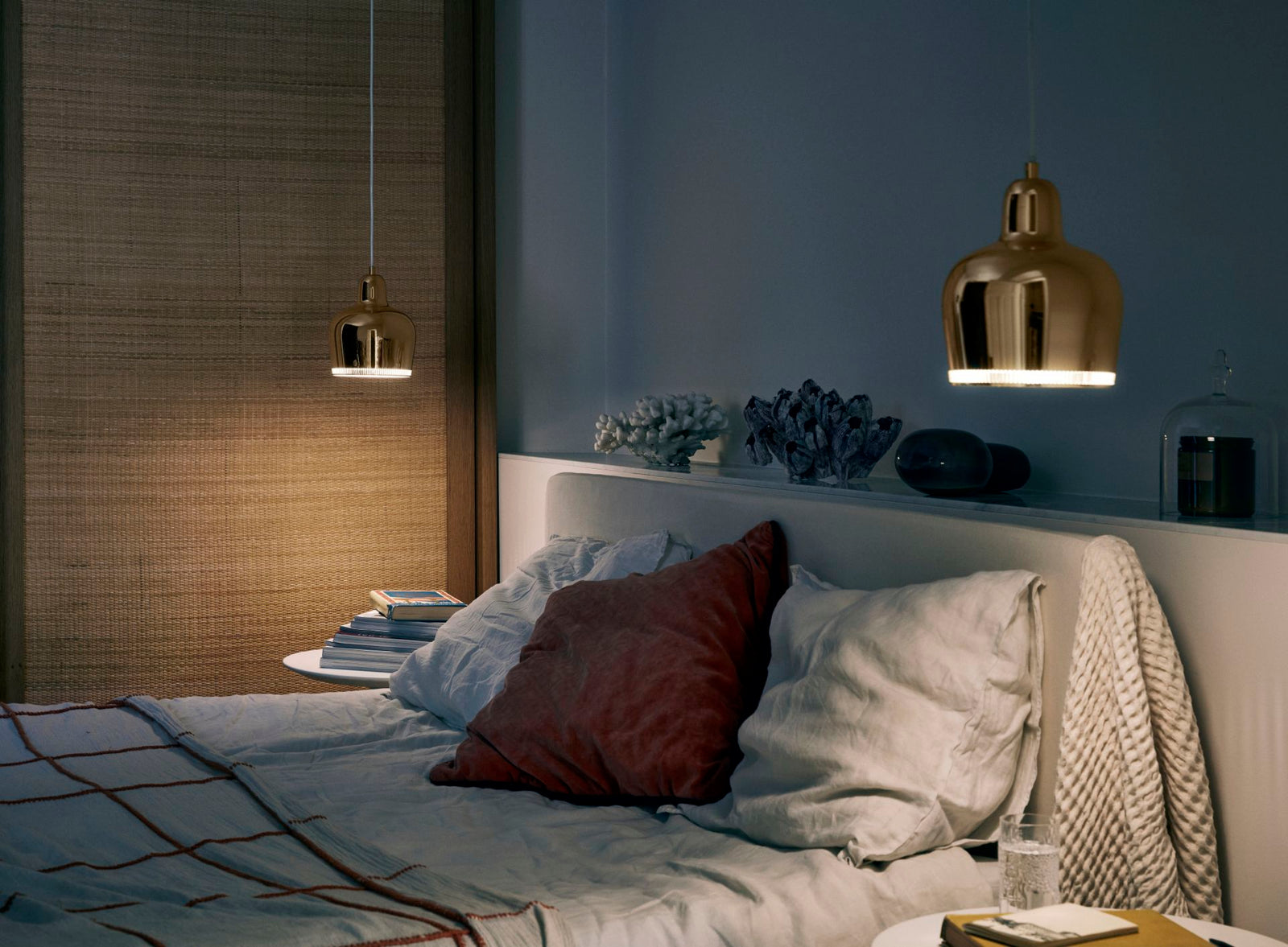 Golden Bell Savoy - A330S - Brass hanging lamps Artek 