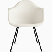 Eames Molded Plastic Arm Chair with 4 legged Base Side/Dining herman miller 