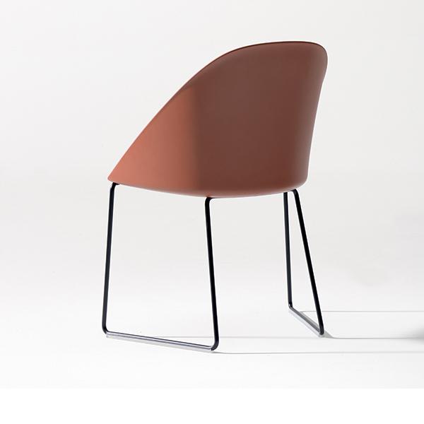 Cila Polypropylene Chair With Sled Base Chairs Arper 