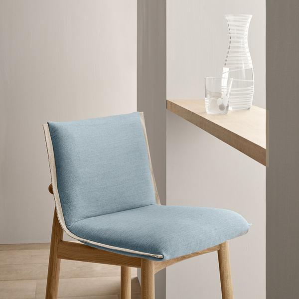 E006 Embrace Bar Stool bar seating Carl Hansen 
