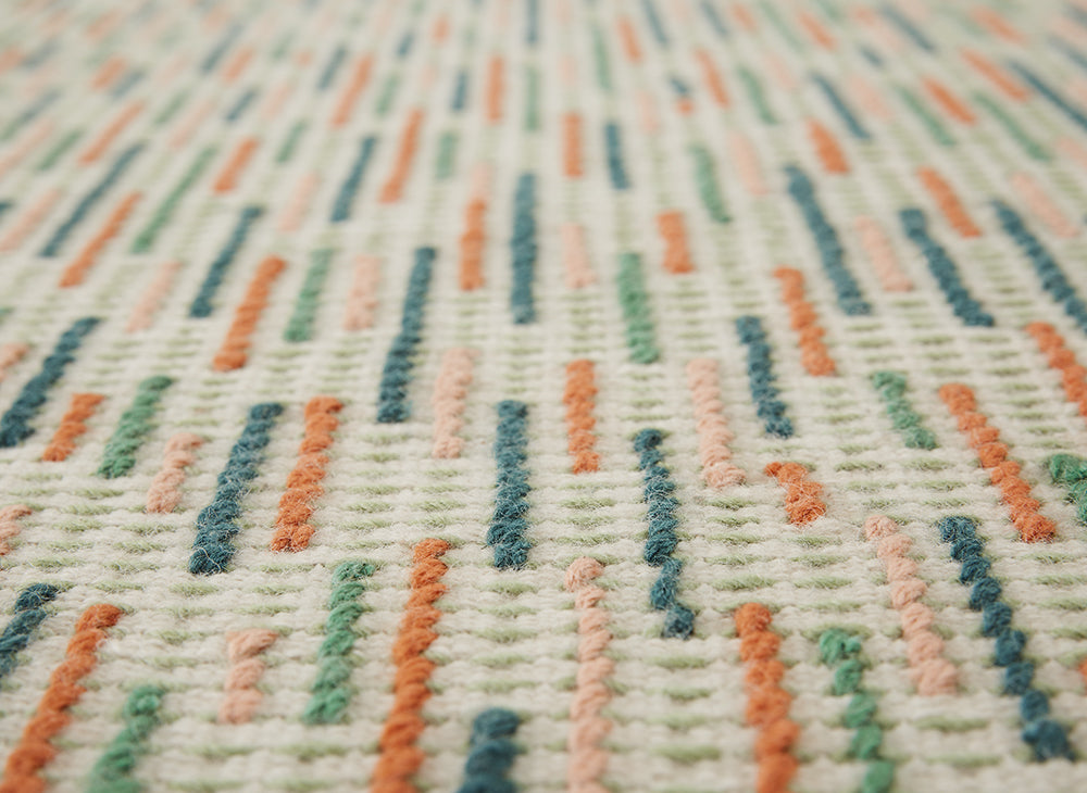 Backstitch Busy Rug Rug Gan 