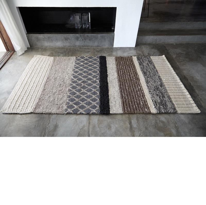 Mangas Original Rectangular Rug Rug Gan 