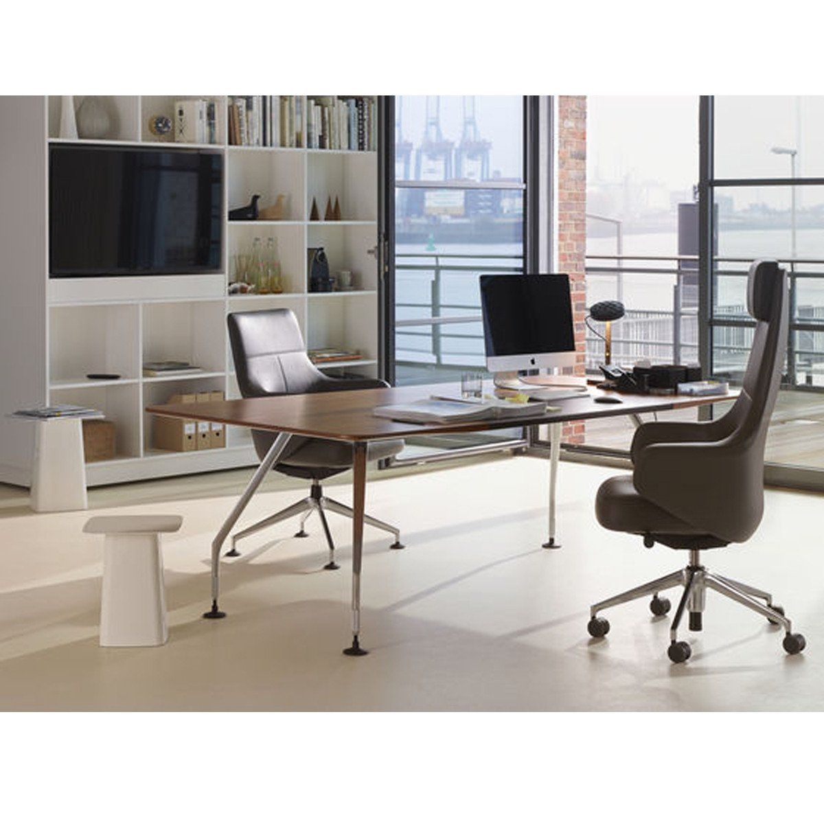 Grand Executive Lowback Chair task chair Vitra 