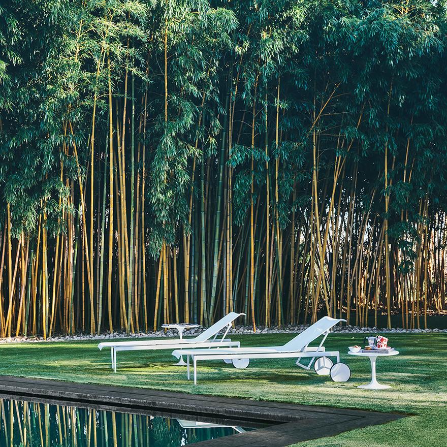 Saarinen Side Table - 20" Outdoor Outdoors Knoll 