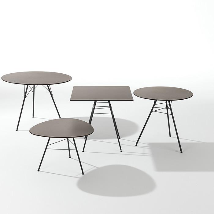 Leaf Square Table Side/Dining Arper 