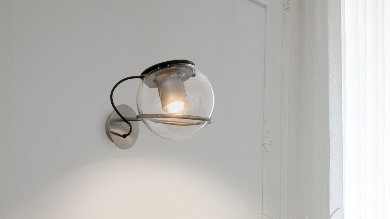 The Globe Wall Sconce Wall Lights Oluce 