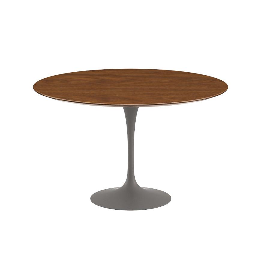 Saarinen 47&quot; Round Dining Table Dining Tables Knoll Grey Light Walnut 