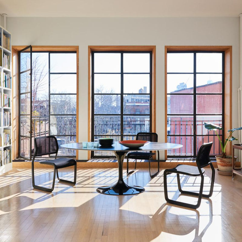 Saarinen 78" Oval Dining Table Medium Dining Tables Knoll 