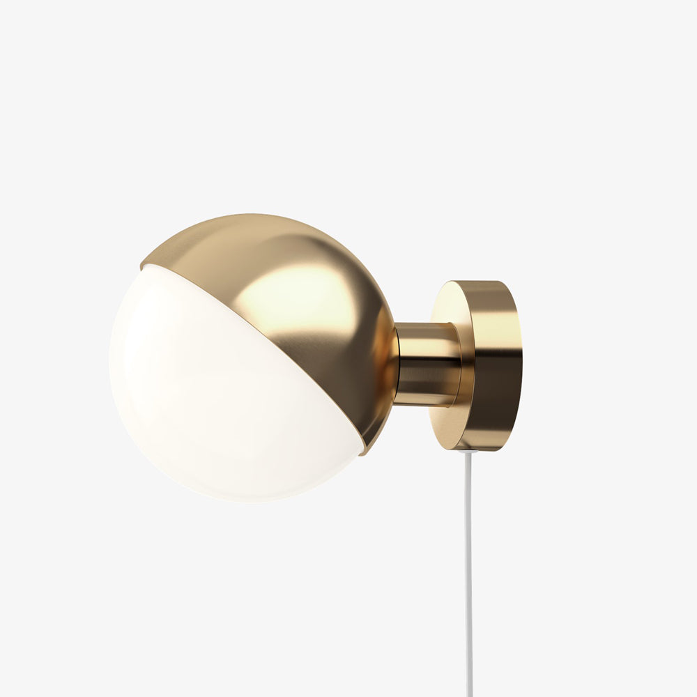 VL Studio Wall Lamp Wall Lights Louis Poulsen Brass 