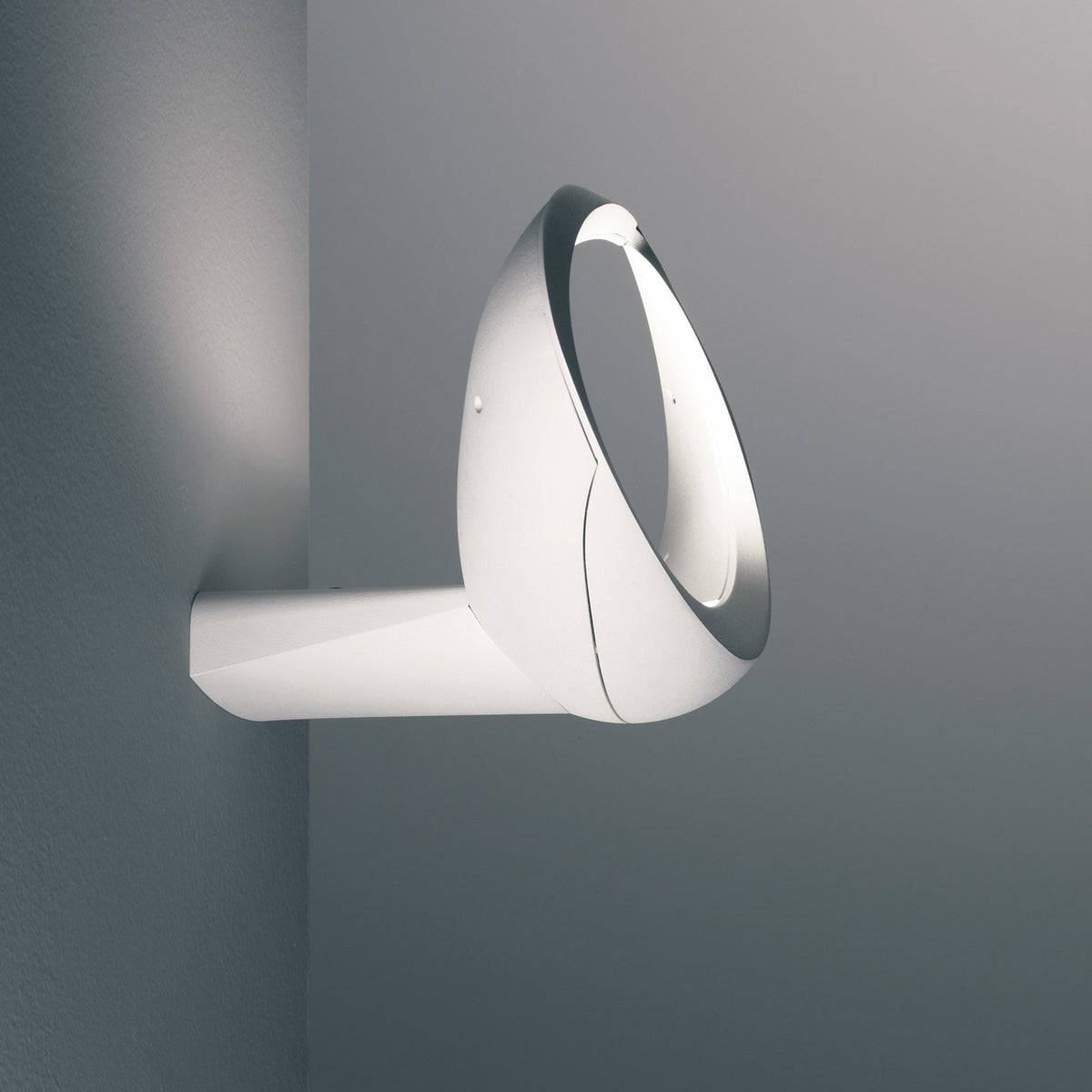 Cabildo Wall Lamp By Artemide wall / ceiling lamps Artemide 